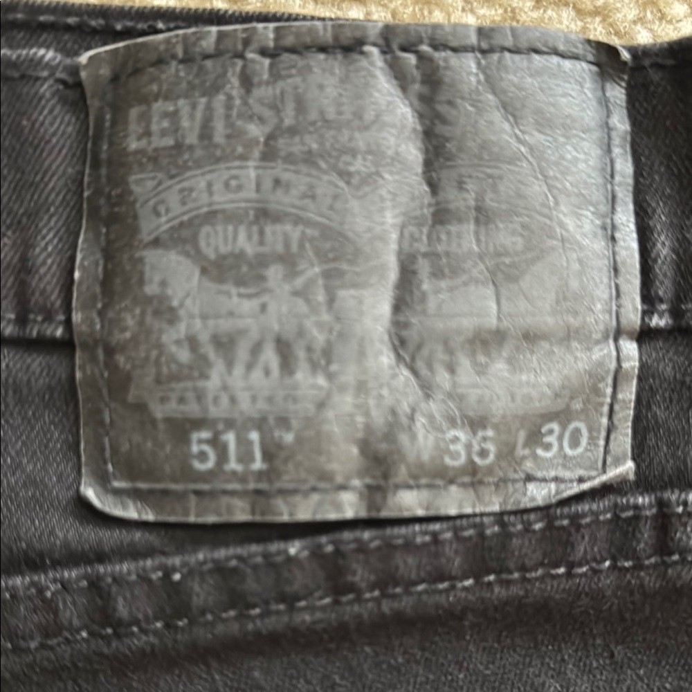 Levi's Black Slim Jeans with Sleek Design 36x30